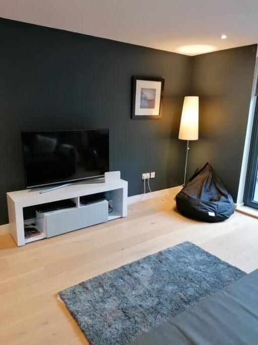 New Town House With *Free Allocated Parking* Brighton Exterior foto